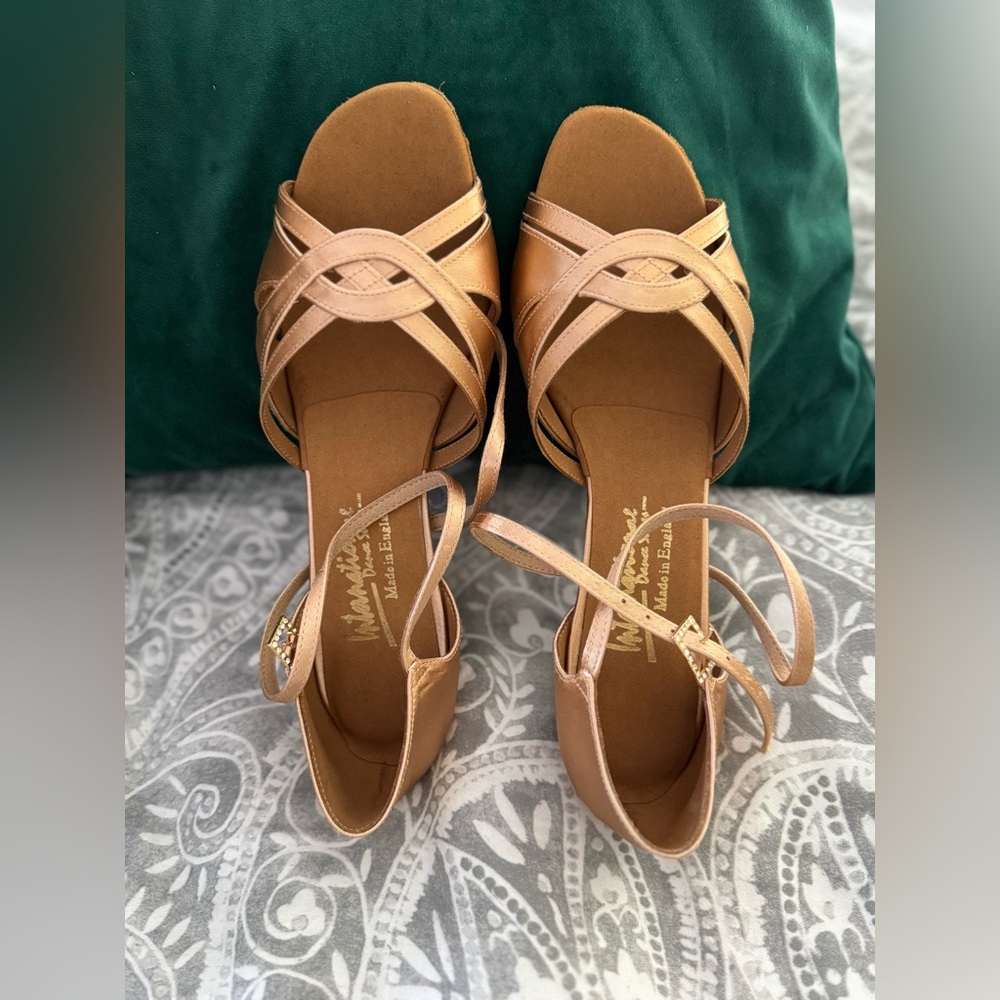 Brand new International Dance Shoe ballroom dance shoes